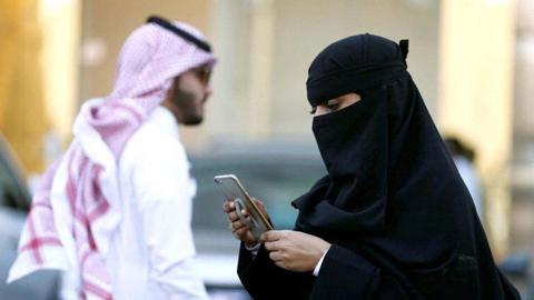 إجراءات طلاق الزوجة الأجنبية في السعودية ..