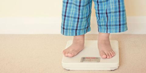 ما هو الوزن الطبيعي للطفل ؟ متى يعتبر وزن الطفل