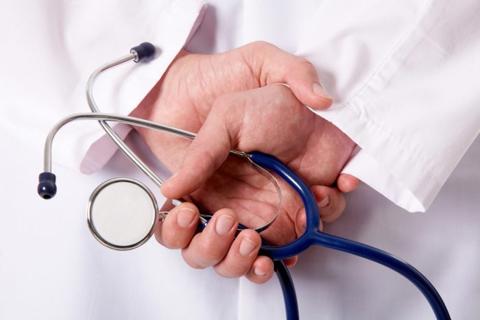 ترخيص مزاولة مهنة الطب بالإمارات