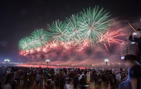 حفلات النجوم في رأس السنة 2024 الإمارات L